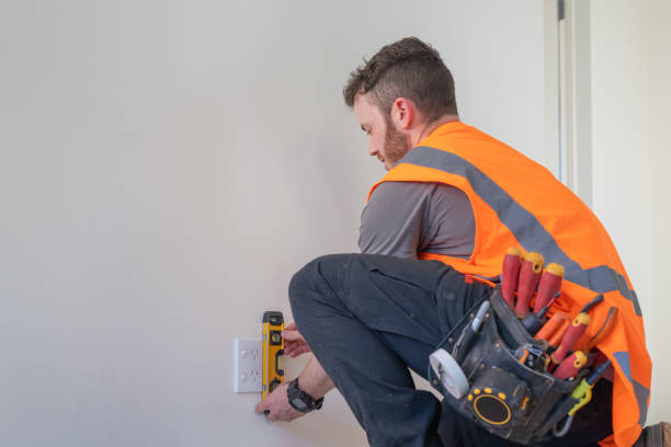 Best Electrician Near Me  in Redwood, OR